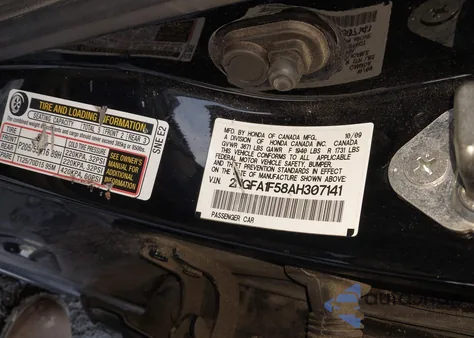 2010 Honda Civic Lx z USA, uszkodzony, nr VIN 2HGFA1F58AH307141